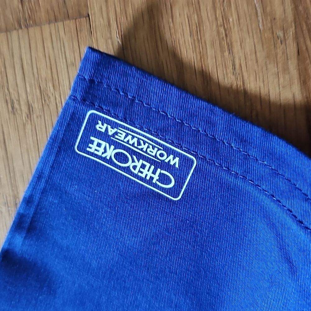 Cherokee Galaxy Blue Short Sleeve VNeck Medical Scrub Top Women's Size Large NWT - Picture 6 of 15